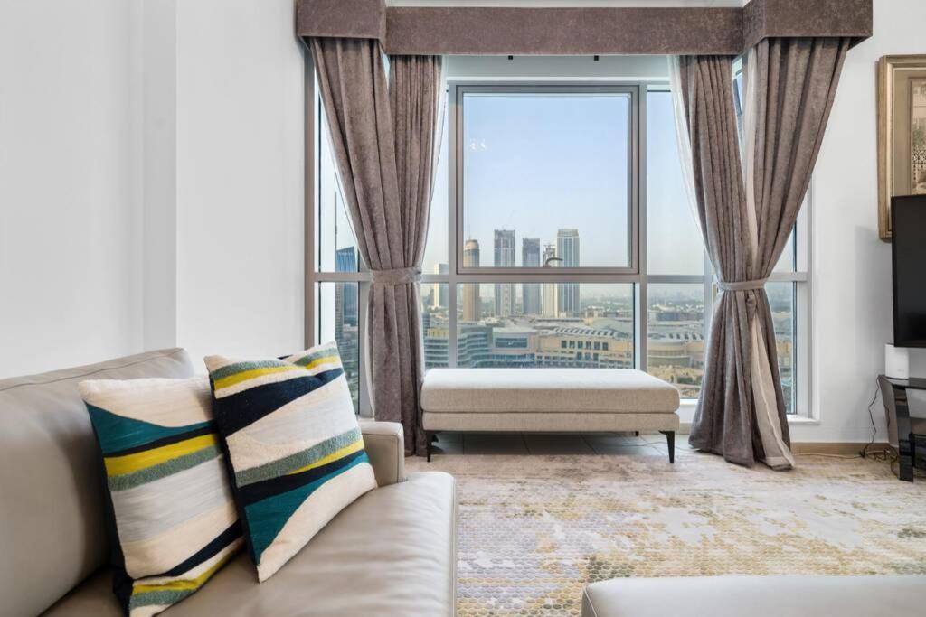 Spectacular Burj & Fountain View - Luxurious 3 Bedrooms & Maids Room - The Residences Dubai Exterior photo